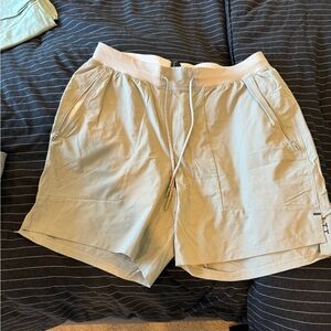 Xl shorts lululemon